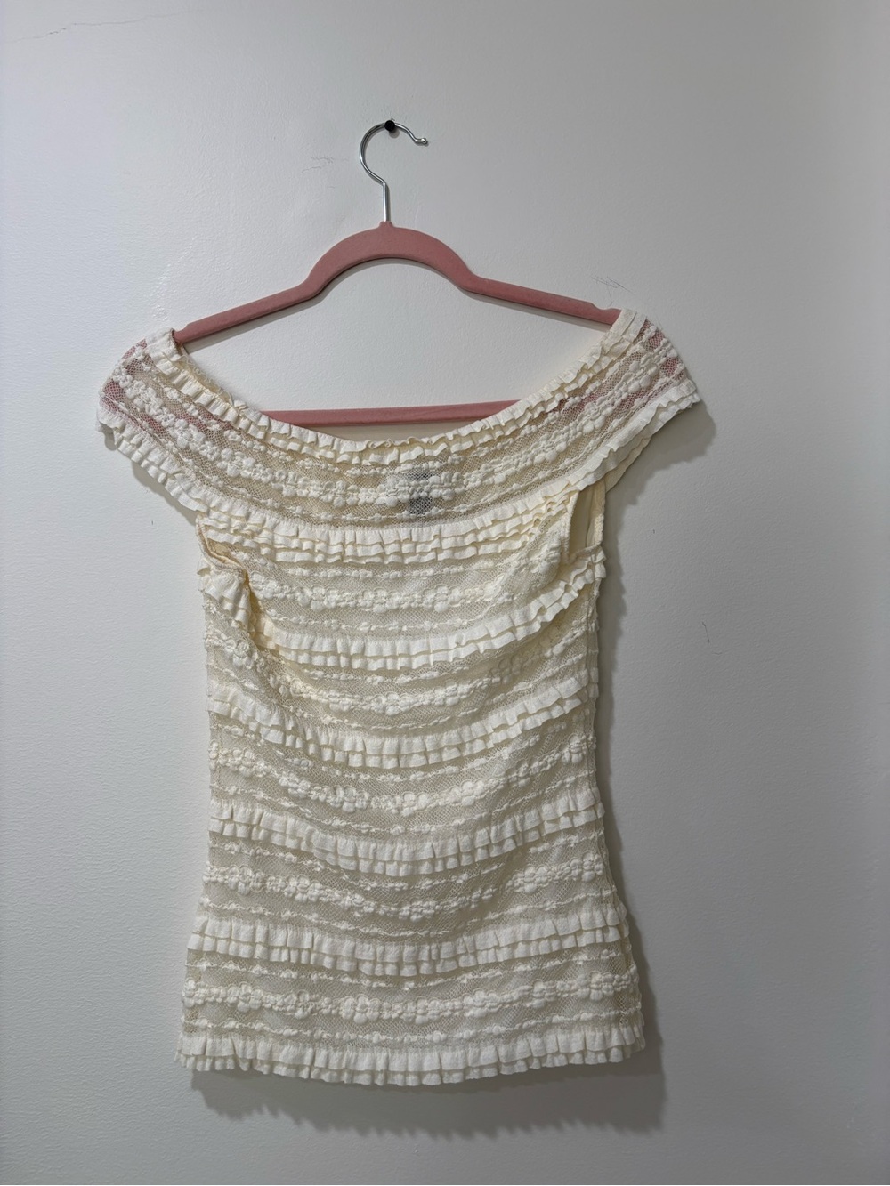 Max Studio One-Shoulder Cream Ruffle Knit Top - Picture 3 of 3